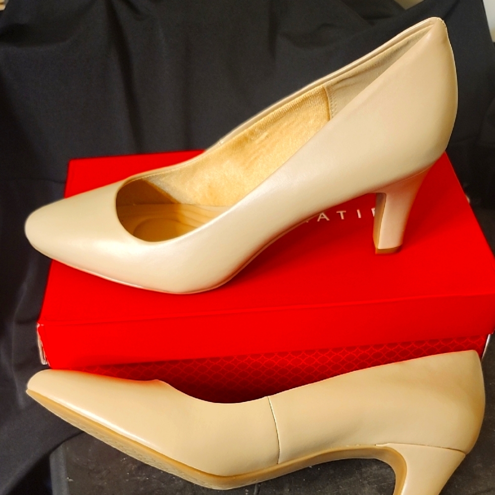 Kelly & Katie Cream Classic Heels